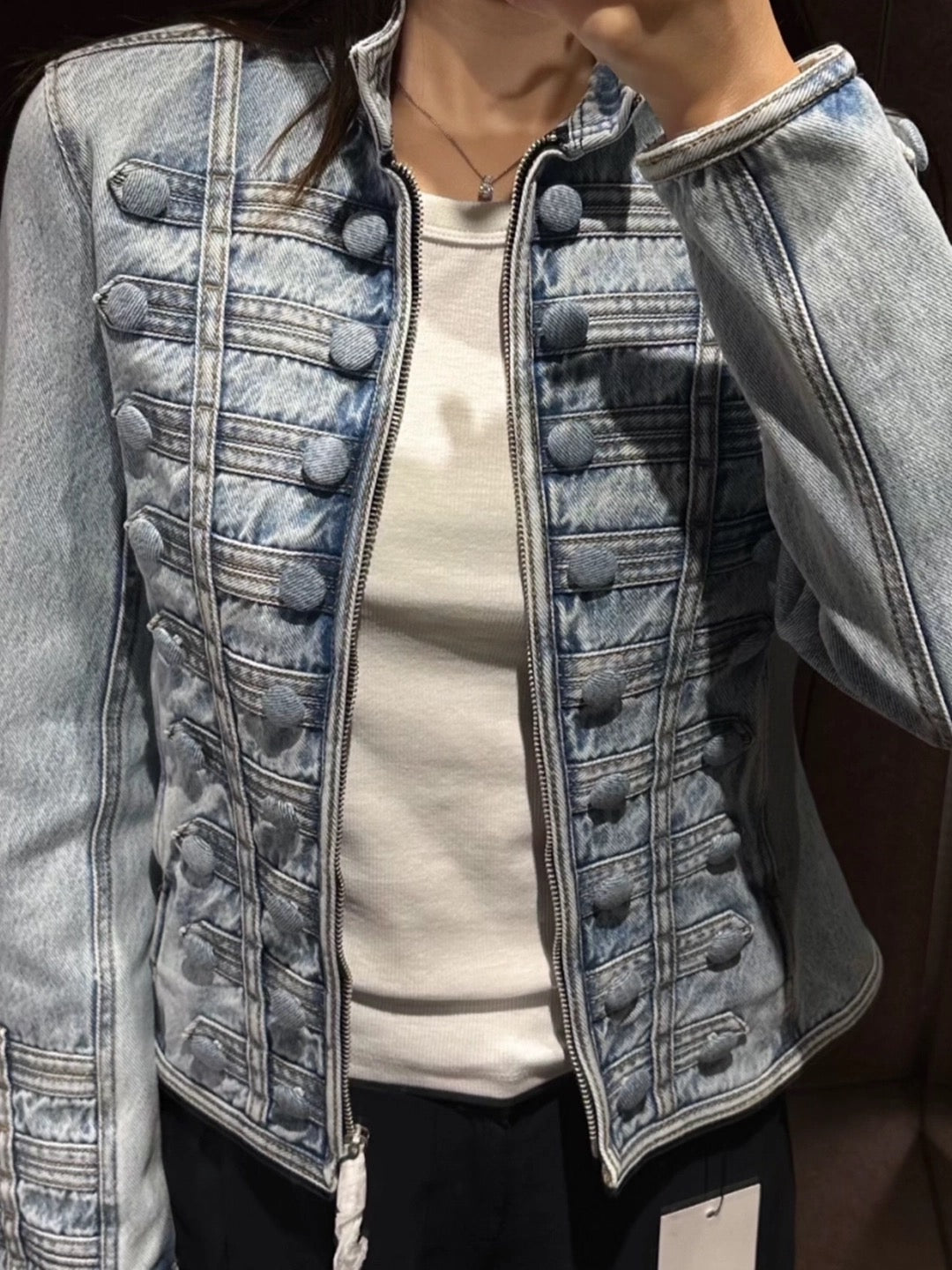 ZARA FITTED DENIM JACKET WITH BUTTONS ZW COLLECTION Ref:7627/047/406